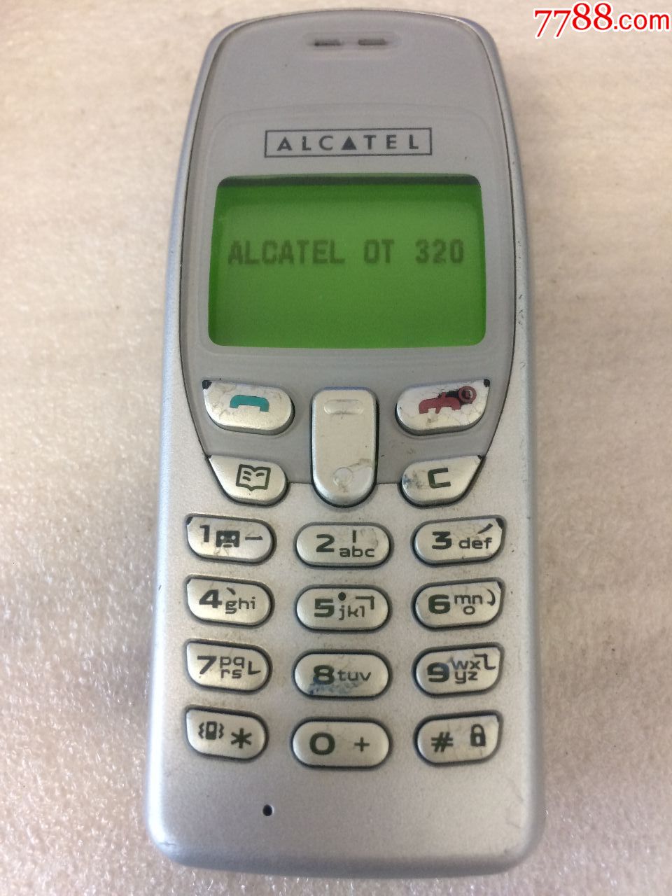 一台经典收藏阿尔卡特alcatel,ot320直板手机(回馈顾客手机包邮)