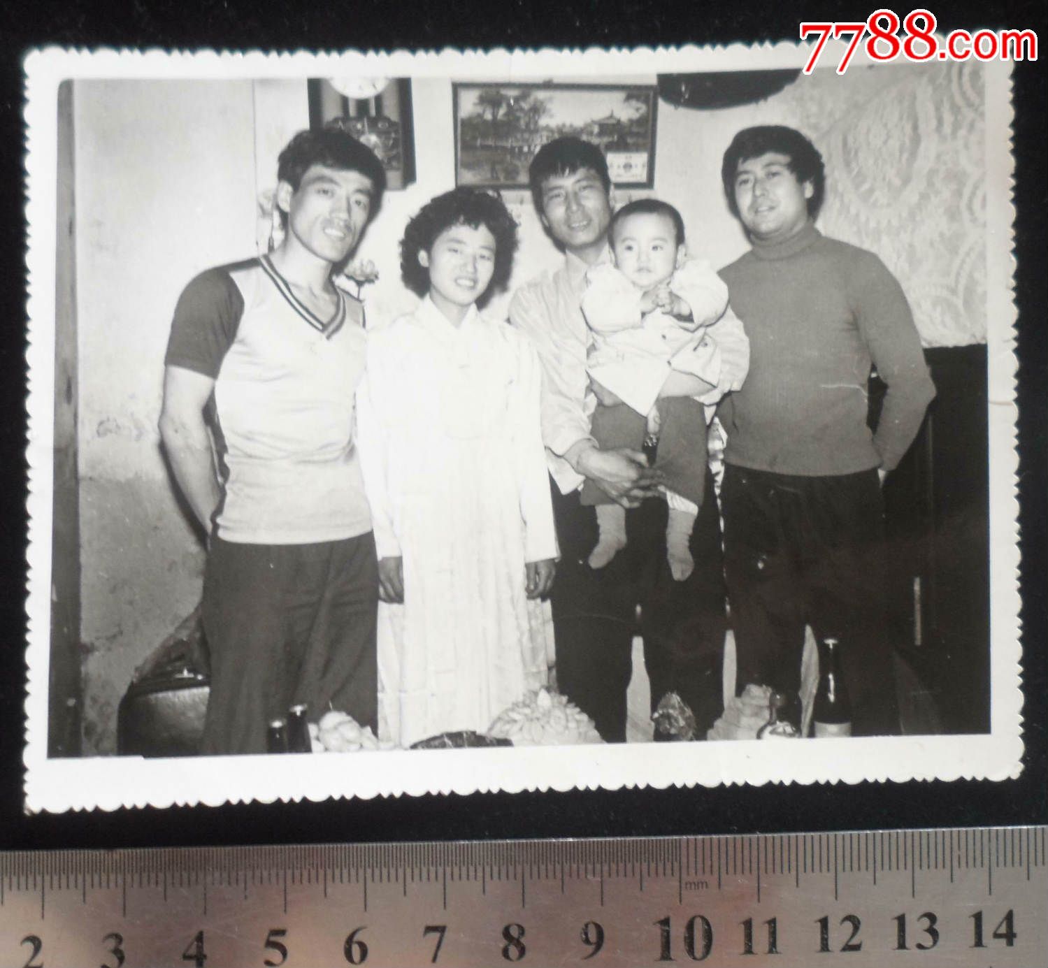 朝鲜族青年家庭照_老照片_奉天驿写真馆【7788收藏__中国收藏热线】