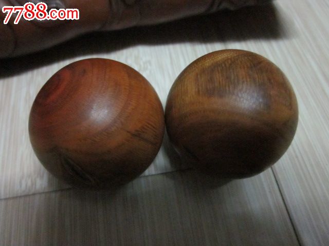 一对老虎眼手球