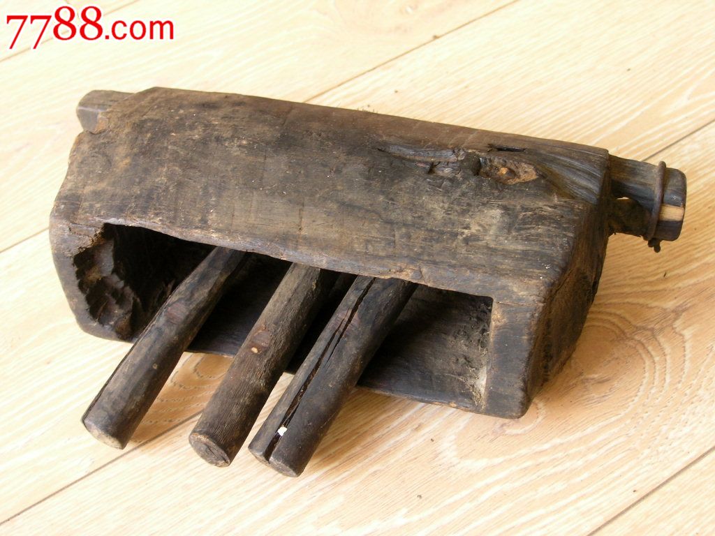 马帮遗旧150601-边疆古老特大号手工制三锤木制牲口铃铛少见