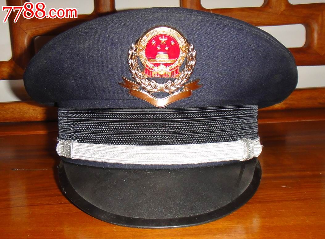 早期:税务大檐帽