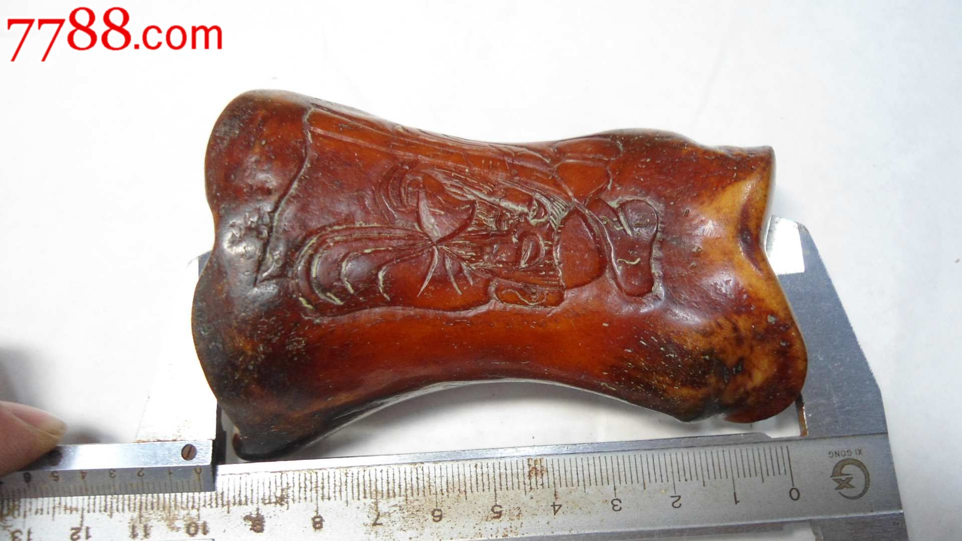 一线收到的老骨头雕件