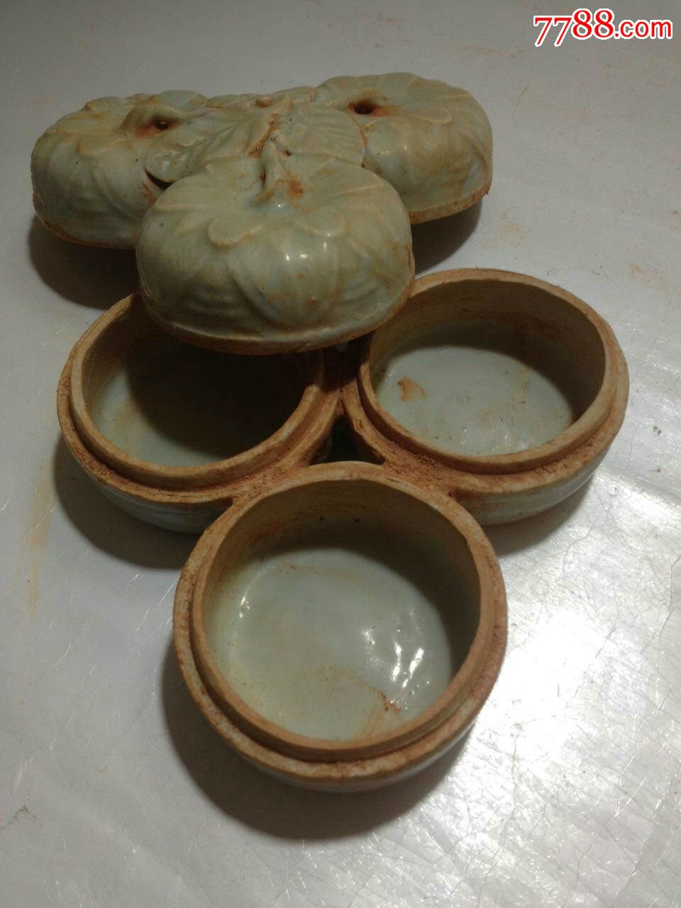 宋代影青三盏胭脂盒