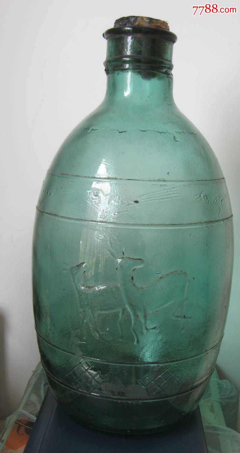 大个蓝琉璃瓶子