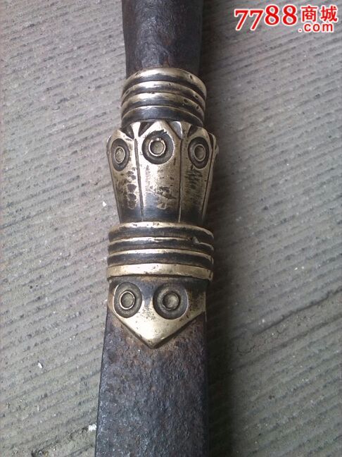罕见明代绝品大金钟长矛