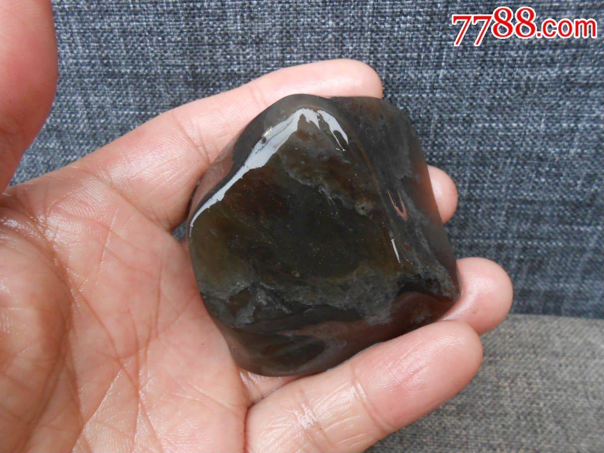 寿山牛角冻原石