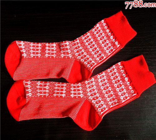 红色尼龙袜一双(未使用)